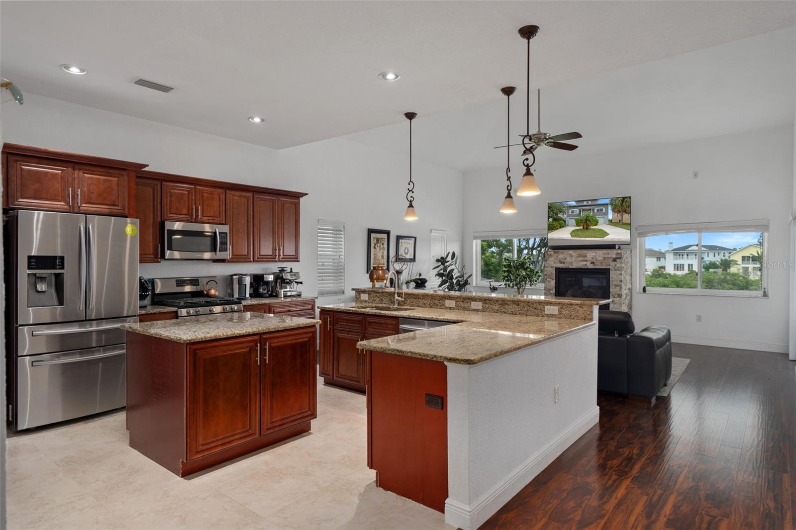 Image 10 of 56 For 6116 Seaside Drive