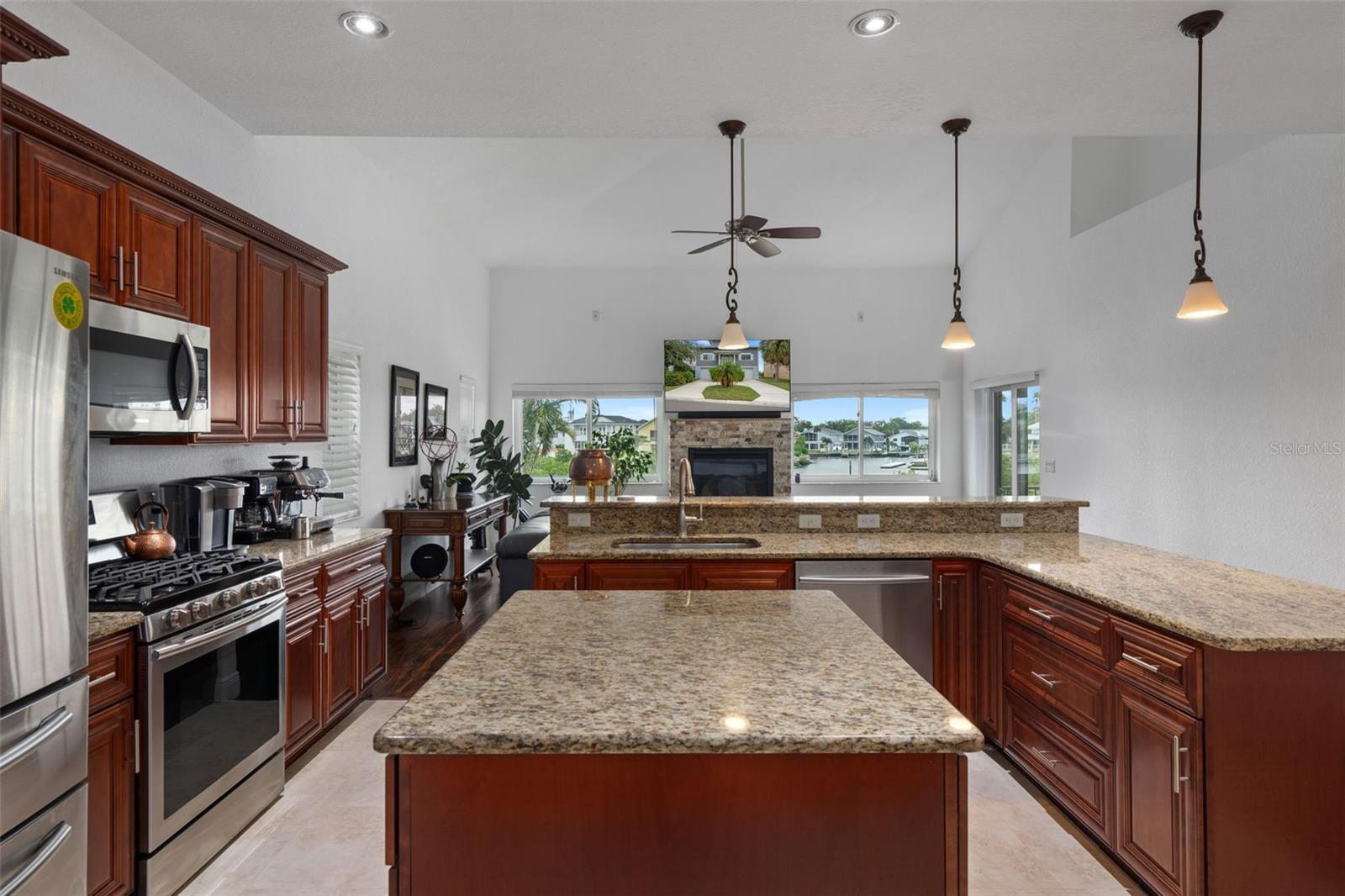 Image 11 of 56 For 6116 Seaside Drive