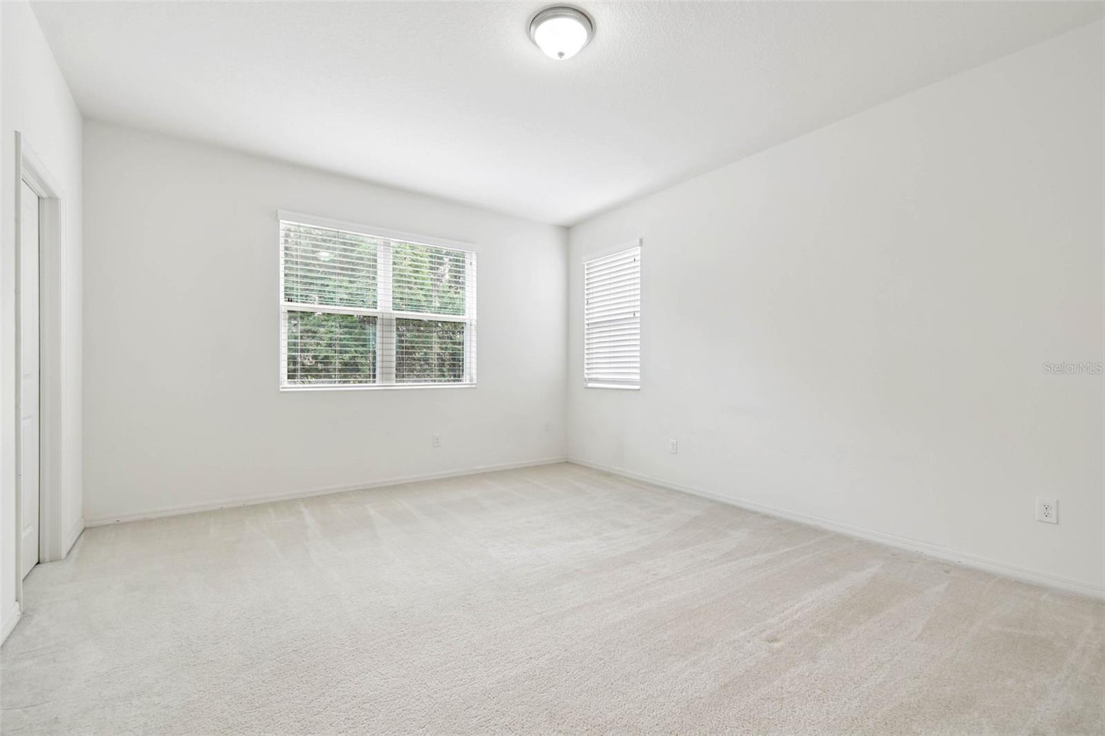 Image 23 of 59 For 12072 Lake Boulevard
