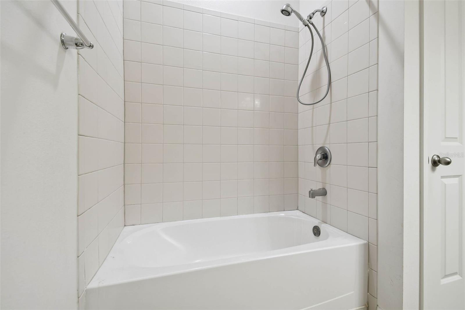 Image 34 of 59 For 12072 Lake Boulevard