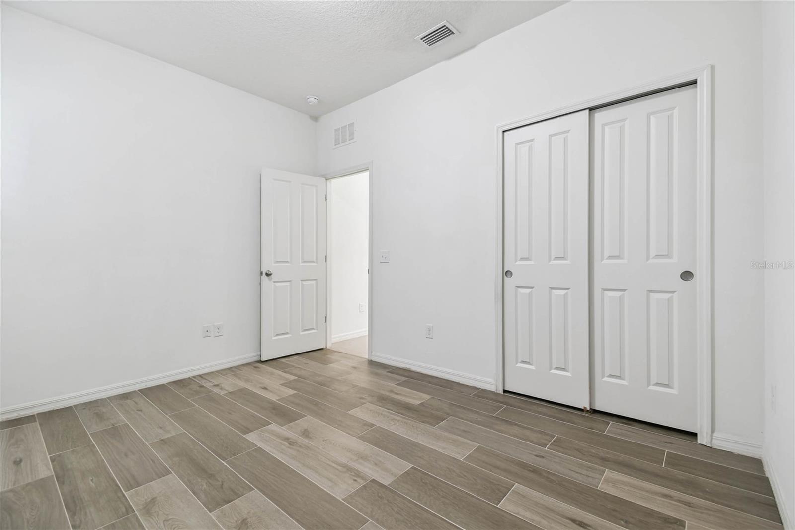 Image 40 of 59 For 12072 Lake Boulevard