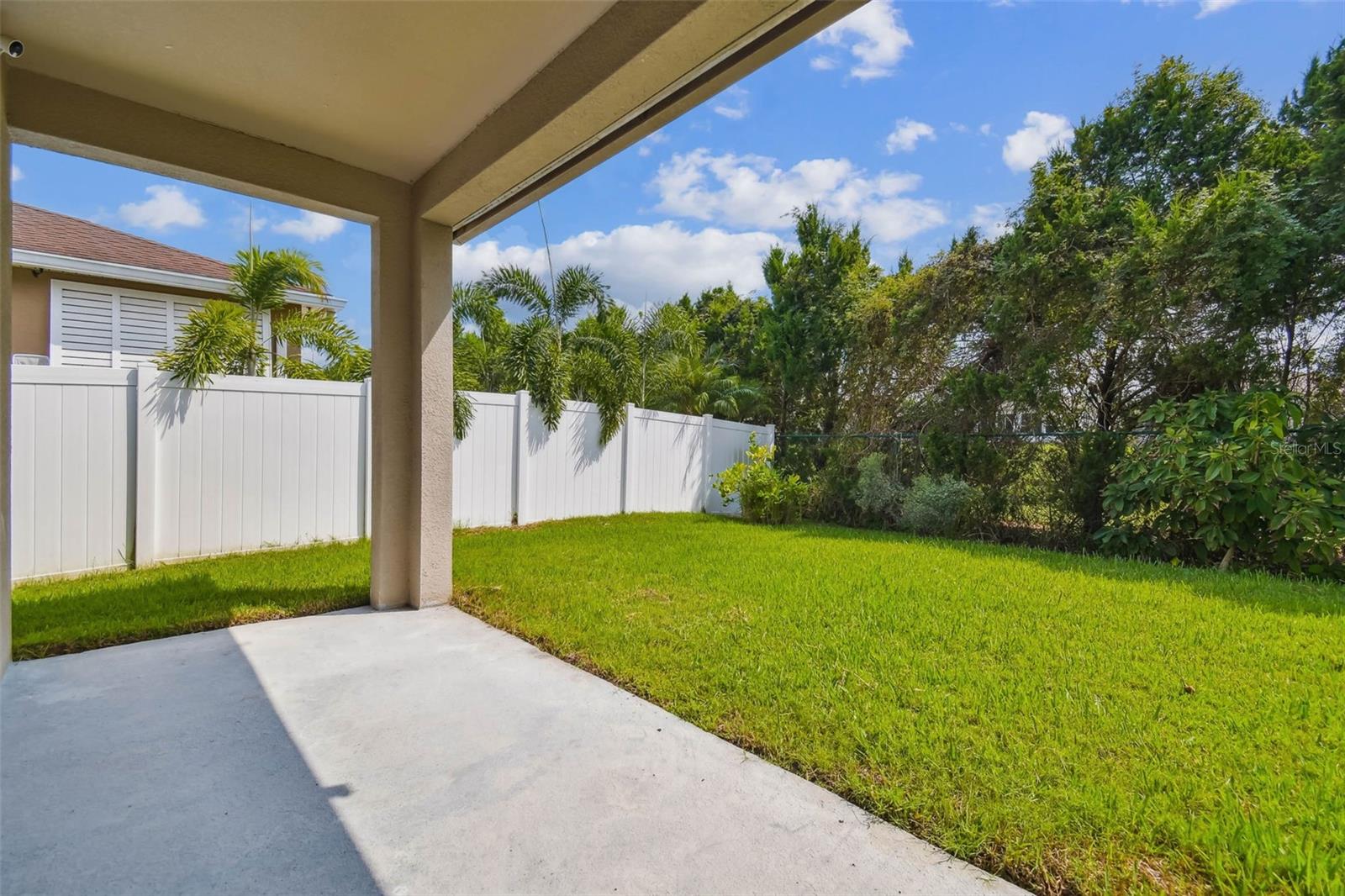Image 43 of 59 For 12072 Lake Boulevard