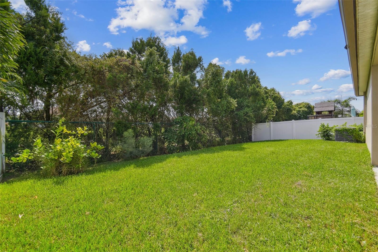 Image 45 of 59 For 12072 Lake Boulevard
