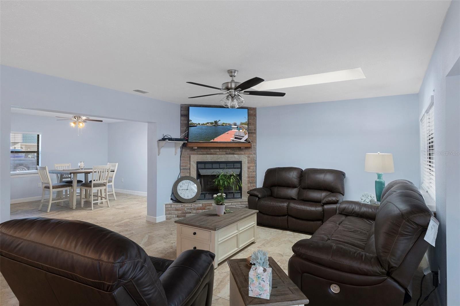 Image 9 of 29 For 4964 Cedarbrook Lane