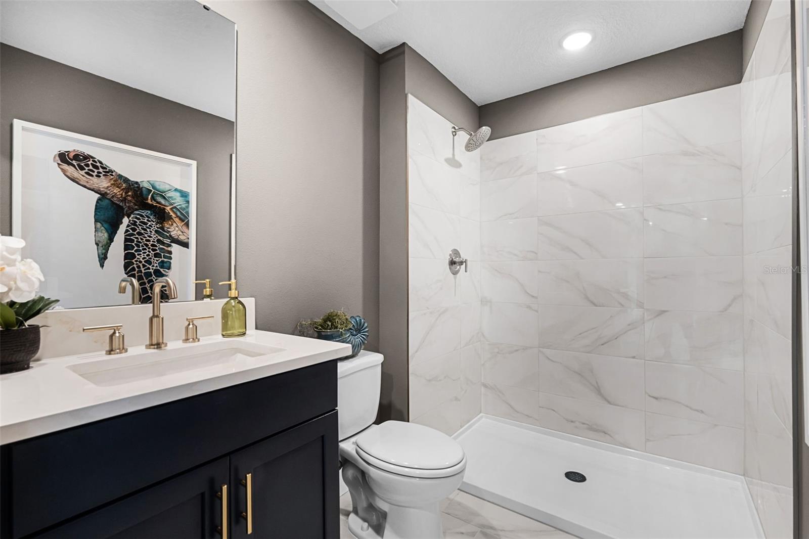 Image 18 of 25 For 679 Emerald Grove Drive