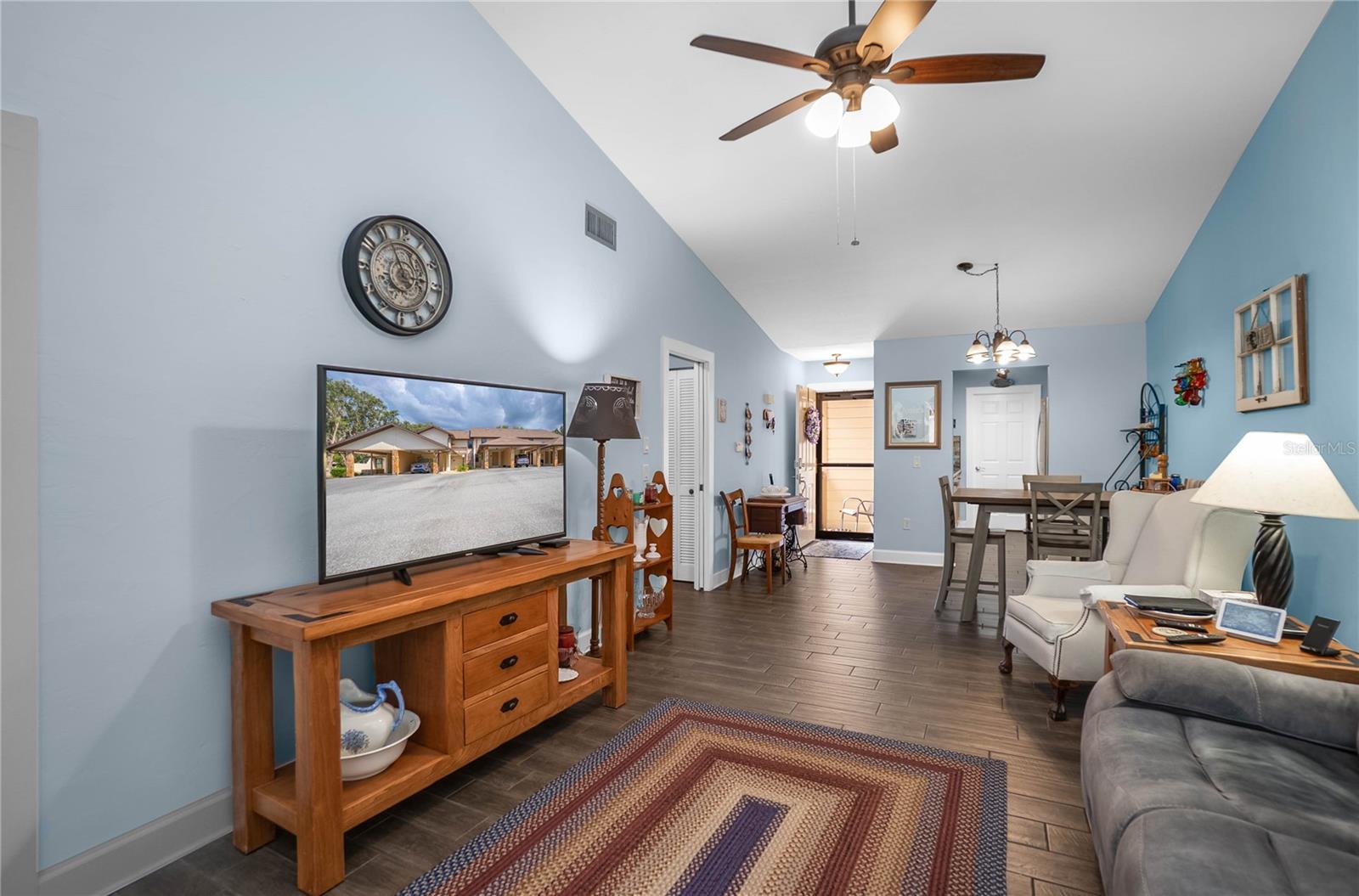 Image 10 of 30 For 270 Glassboro Court 6a