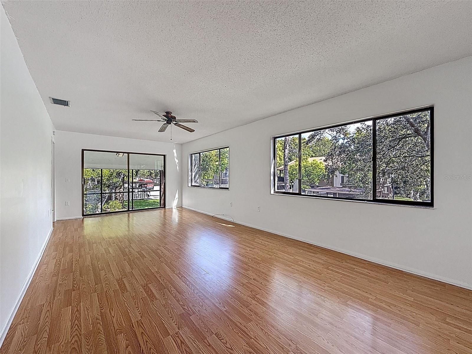 Image 10 of 71 For 12901 Fairway Drive D