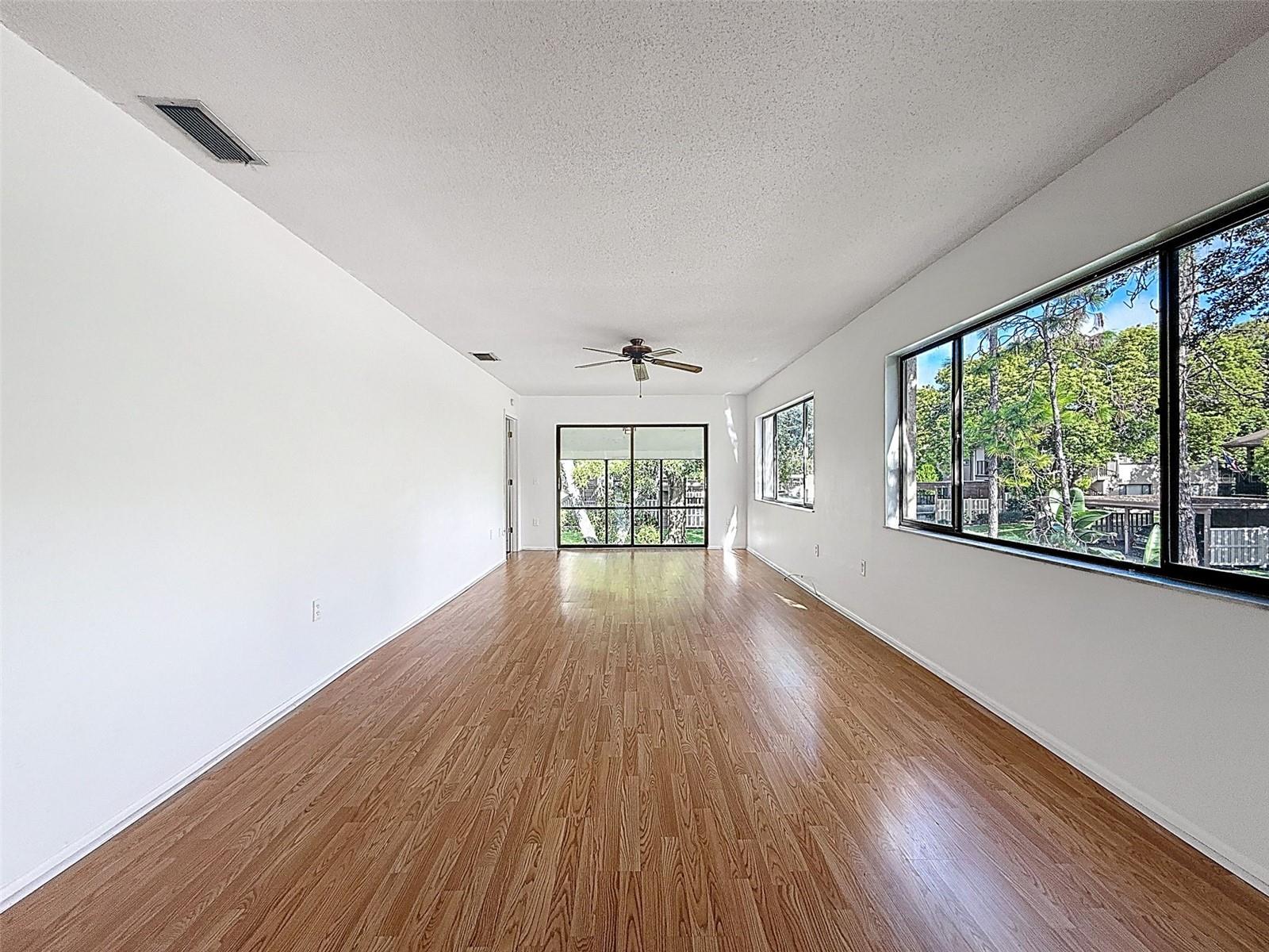 Image 11 of 71 For 12901 Fairway Drive D