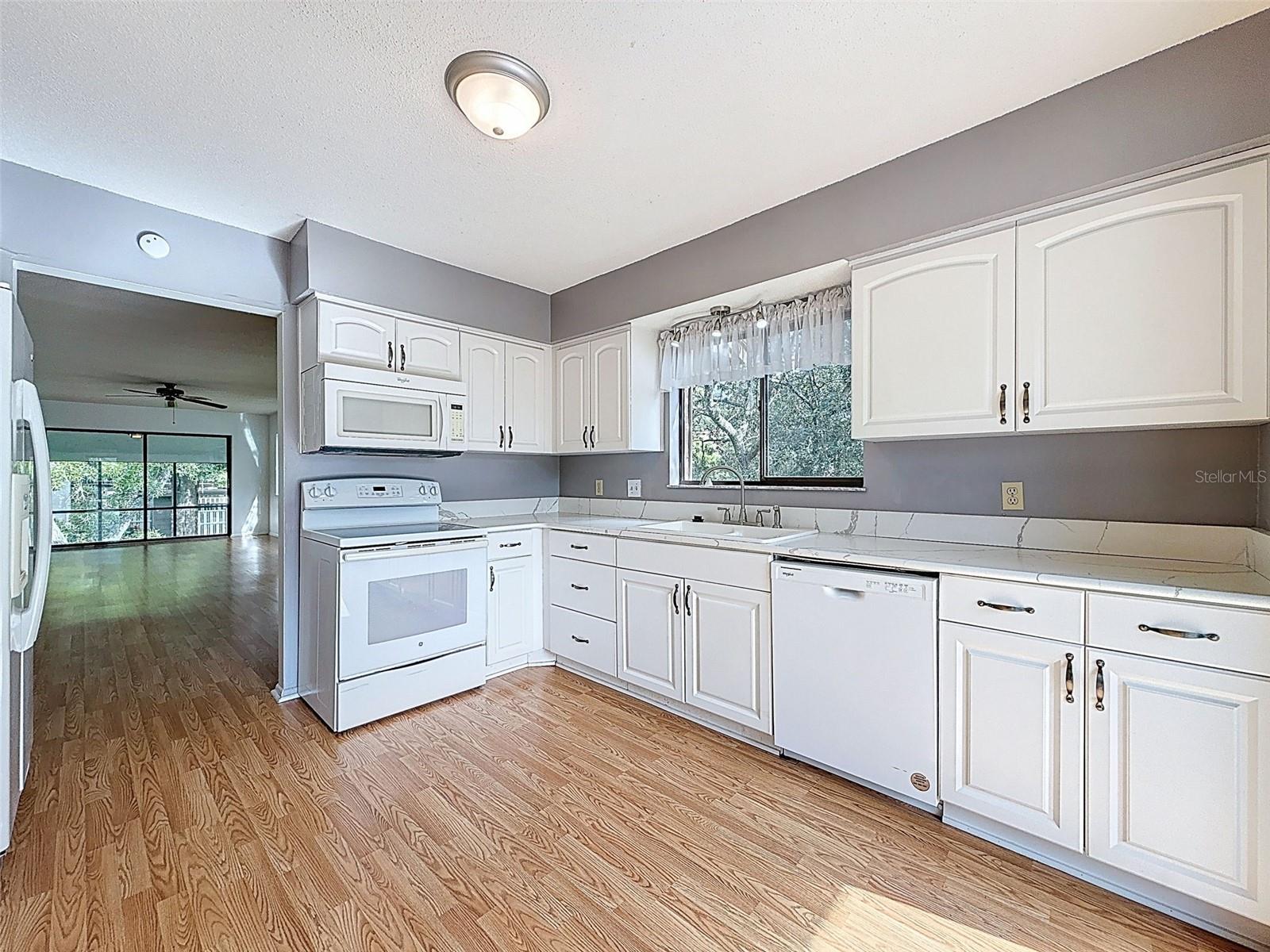 Image 21 of 71 For 12901 Fairway Drive D