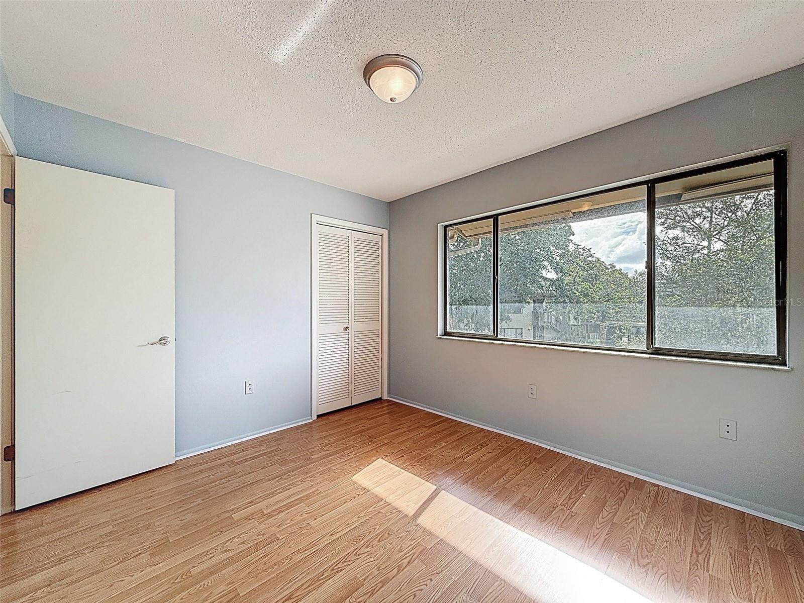 Image 32 of 71 For 12901 Fairway Drive D