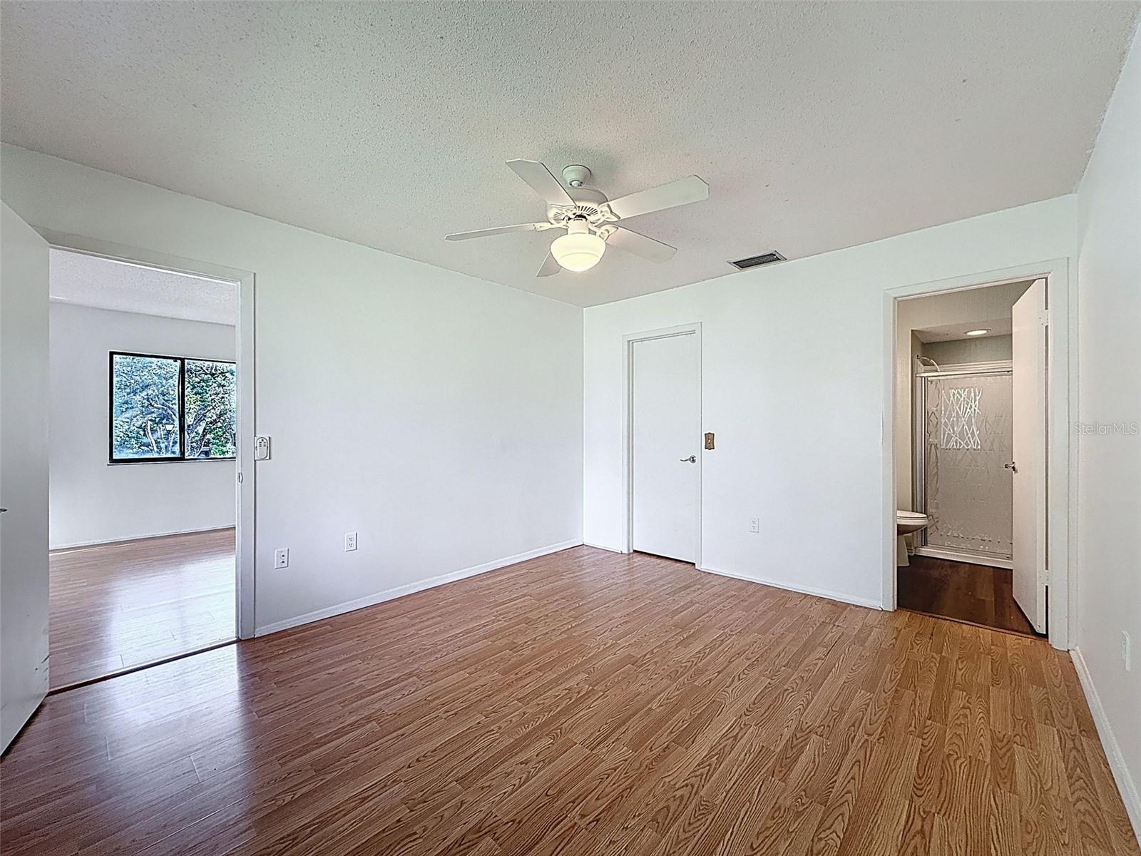 Image 36 of 71 For 12901 Fairway Drive D