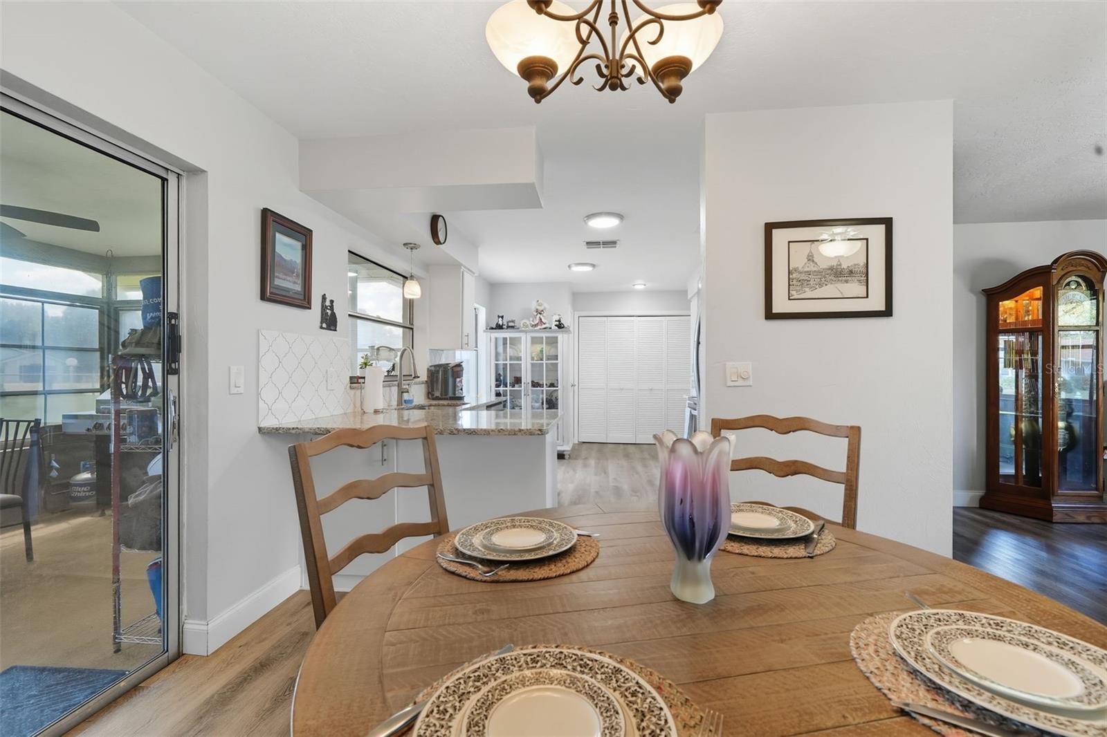 Listing photo id 11 for 146 Seymeria Drive