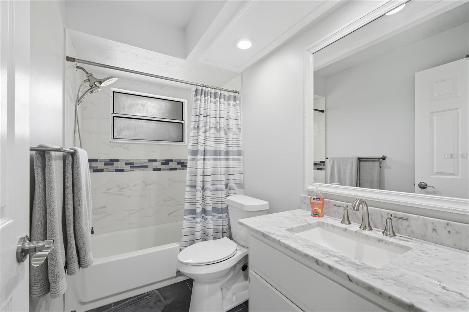 Listing photo id 13 for 146 Seymeria Drive