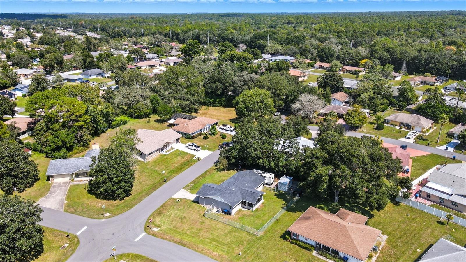 Listing photo id 35 for 146 Seymeria Drive