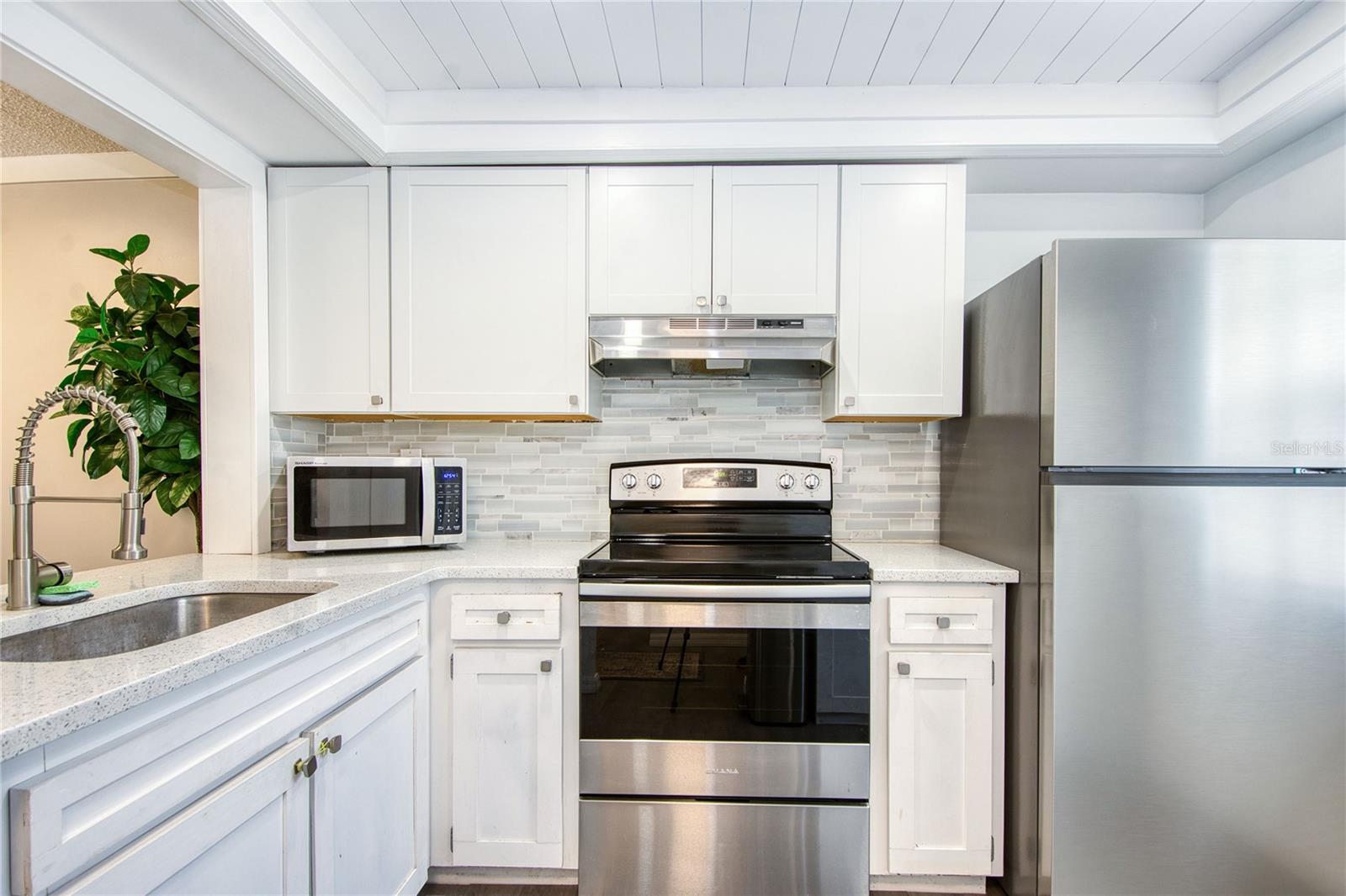 Listing photo id 8 for 4209 Prince Place 4209