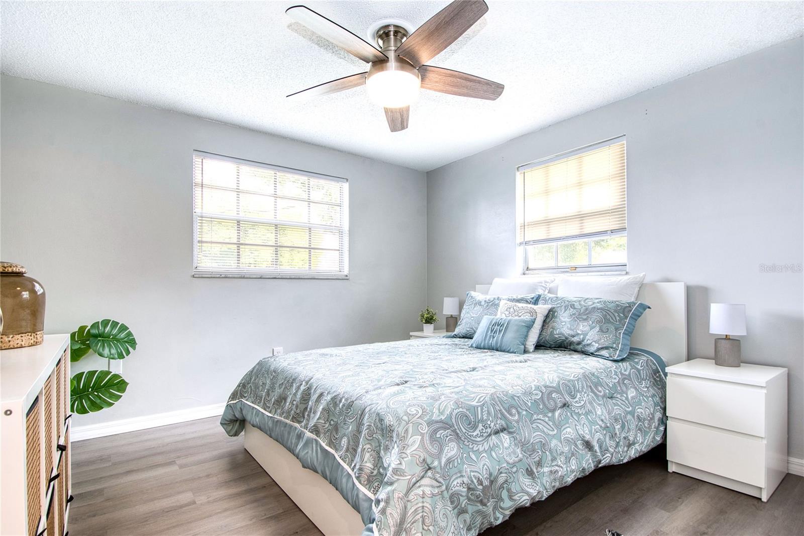 Listing photo id 14 for 4209 Prince Place 4209