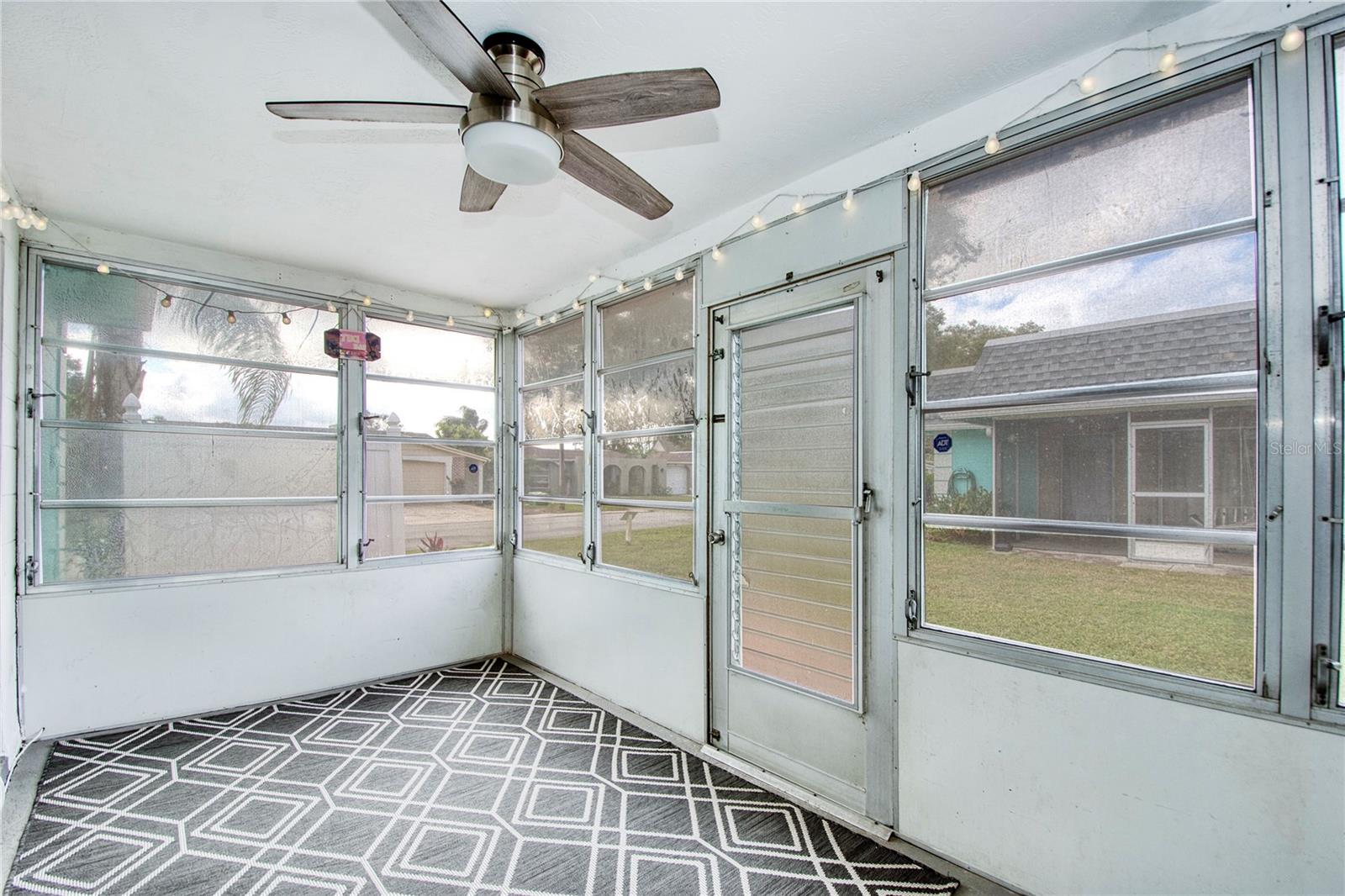 Listing photo id 23 for 4209 Prince Place 4209