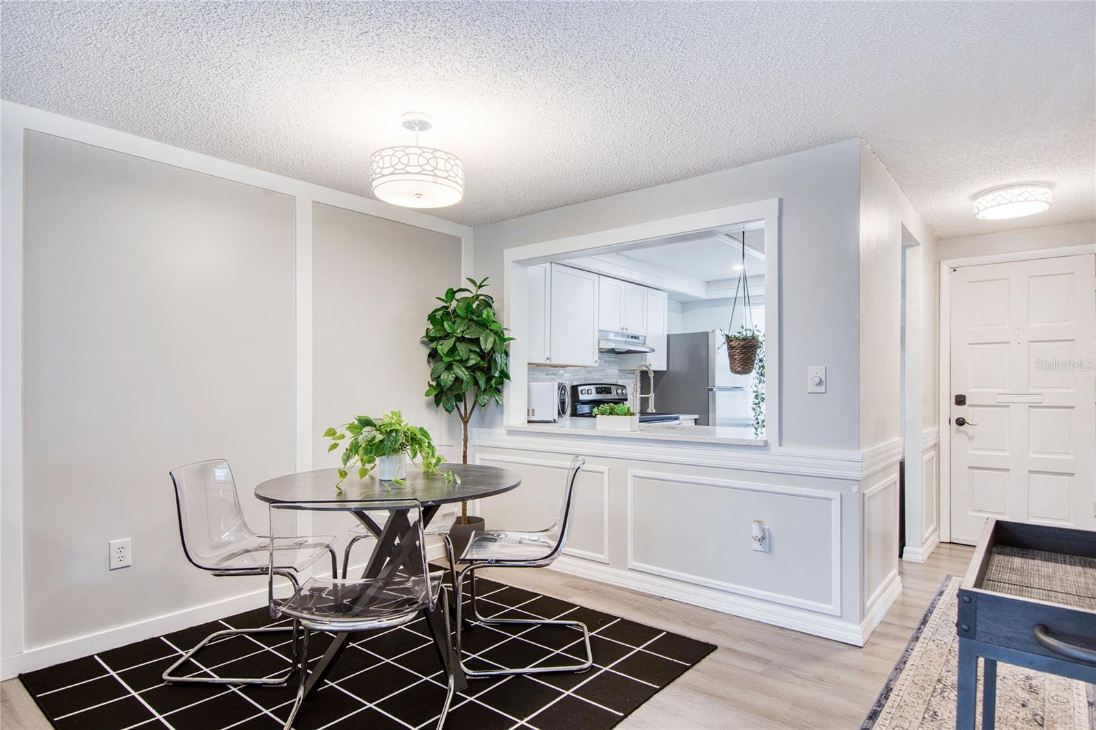 Listing photo id 4 for 4209 Prince Place 4209