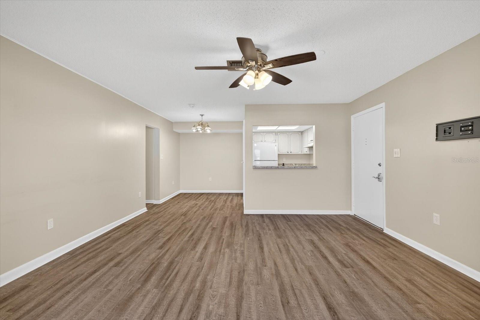 Image 15 of 55 For 5242 Opal Lane 208