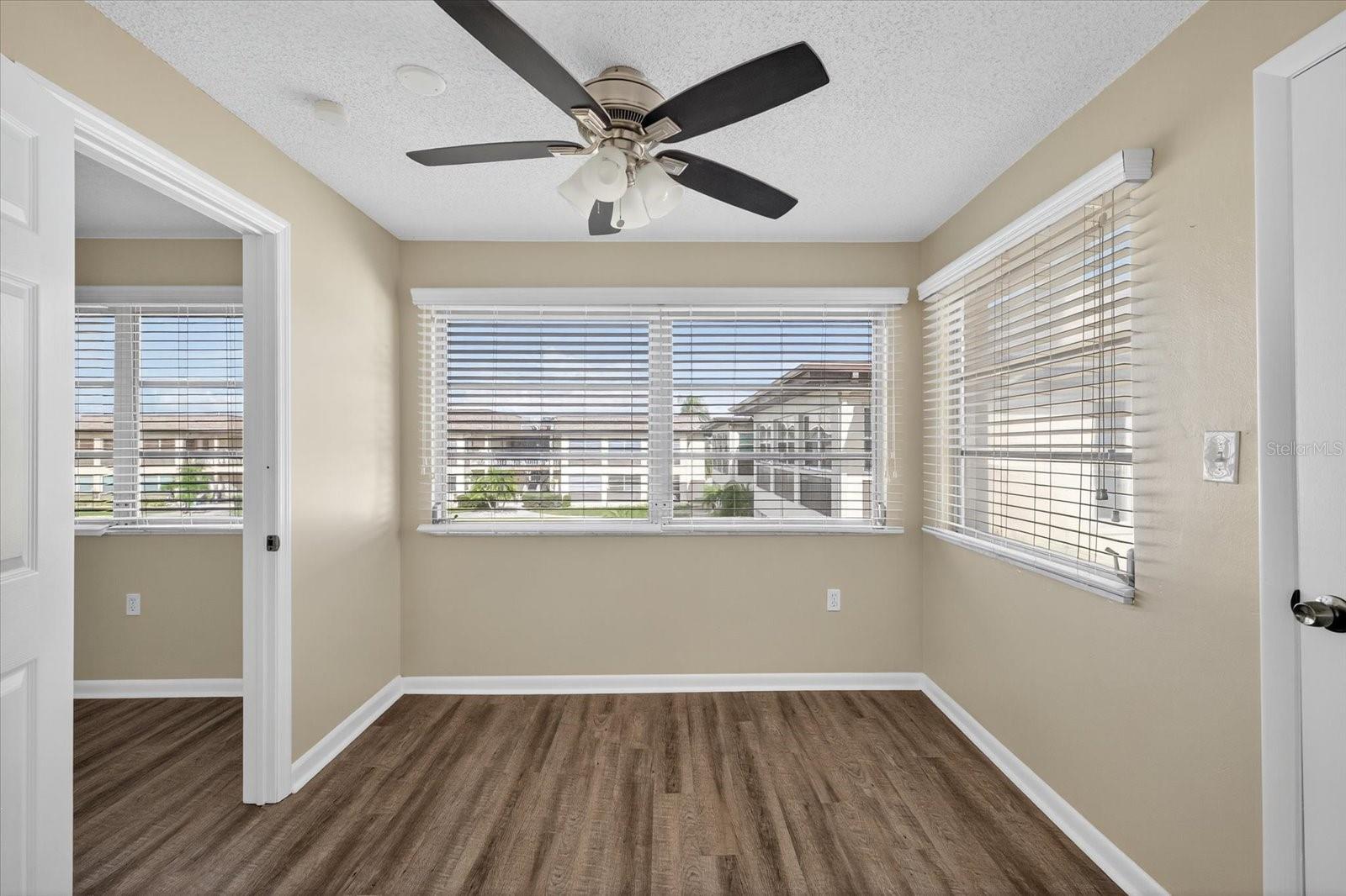 Image 17 of 55 For 5242 Opal Lane 208