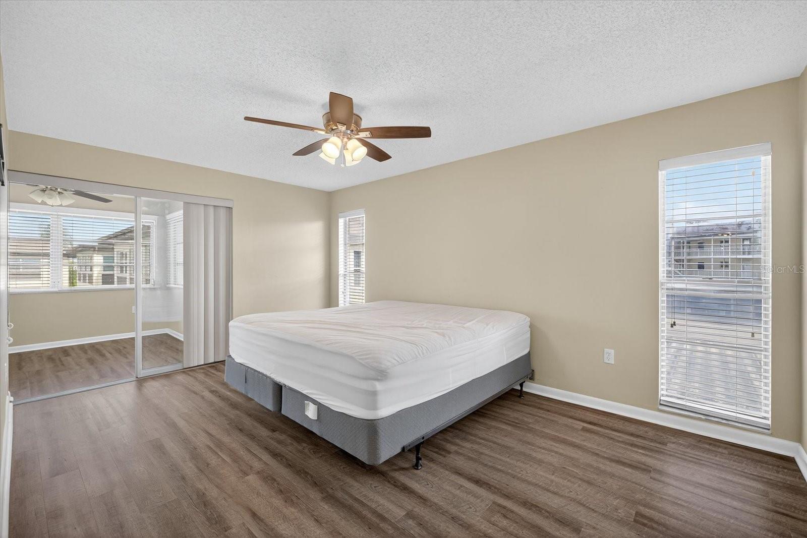 Image 20 of 55 For 5242 Opal Lane 208