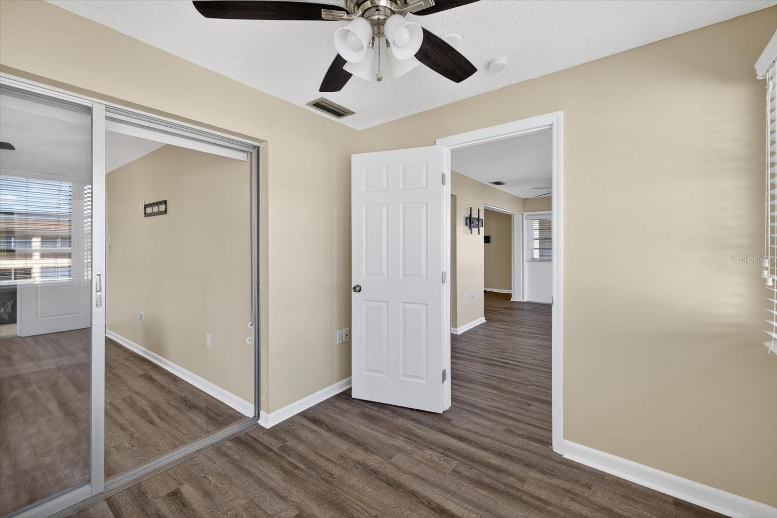 Image 23 of 55 For 5242 Opal Lane 208