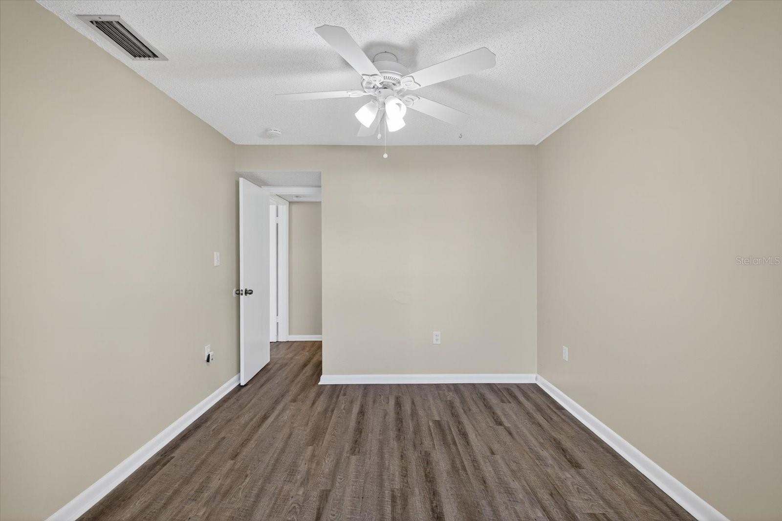 Image 26 of 55 For 5242 Opal Lane 208
