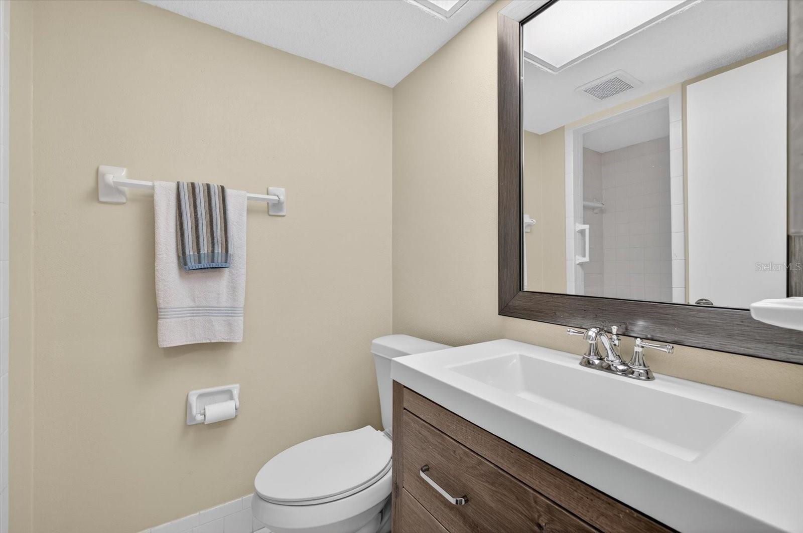 Image 31 of 55 For 5242 Opal Lane 208