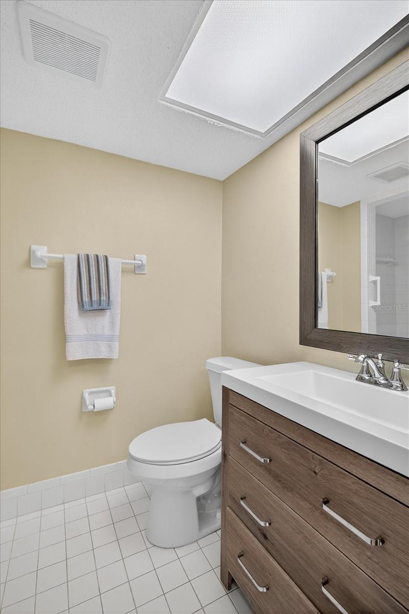 Image 32 of 55 For 5242 Opal Lane 208