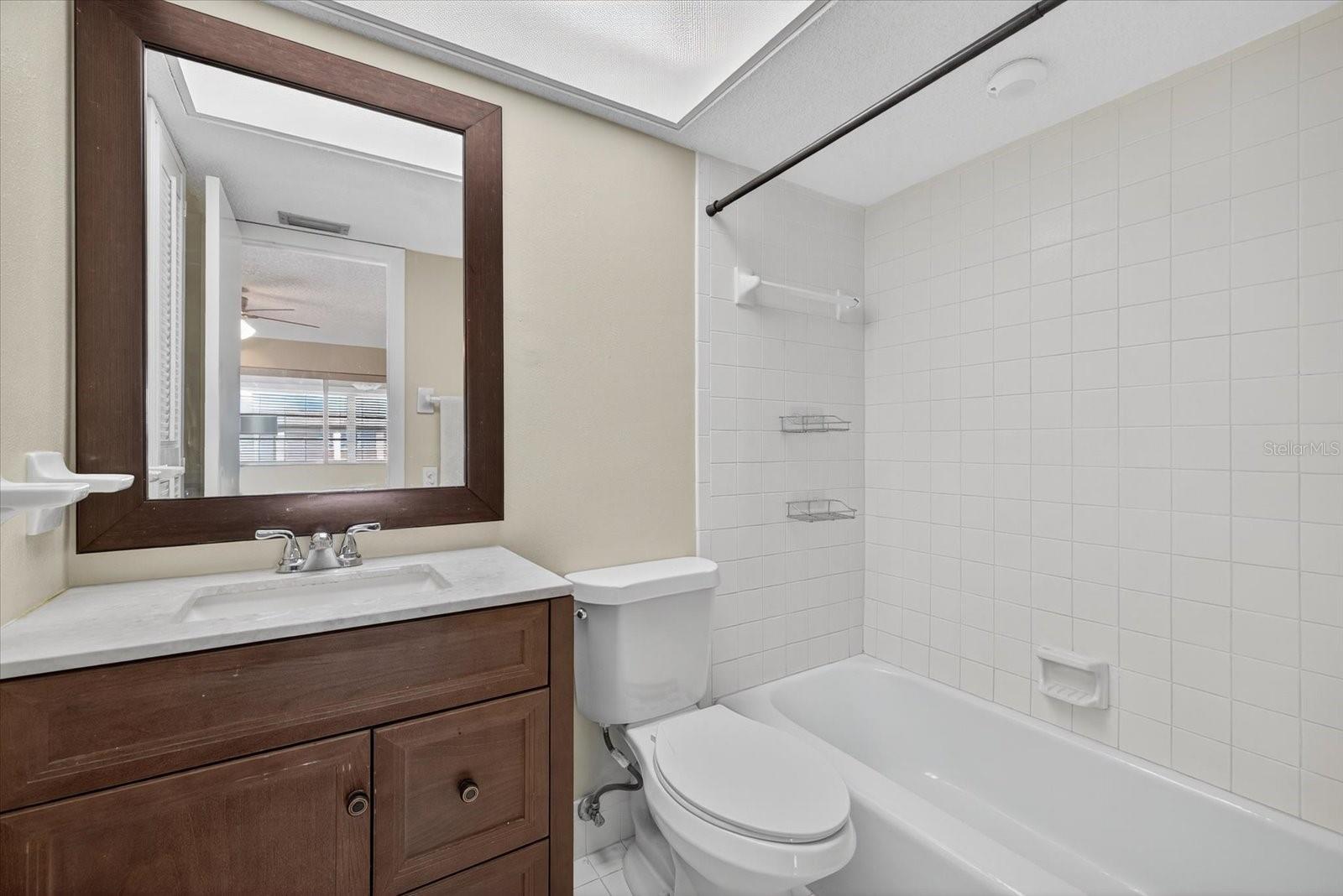 Image 7 of 55 For 5242 Opal Lane 208