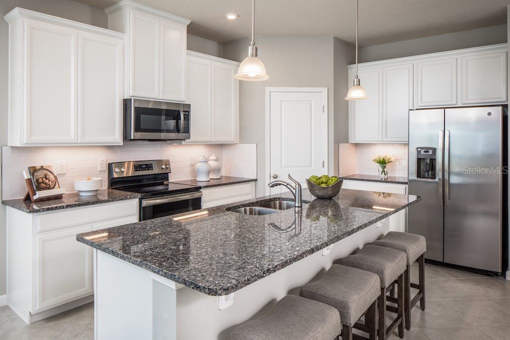 Listing photo id 3 for 2220 Scenic Park Loop