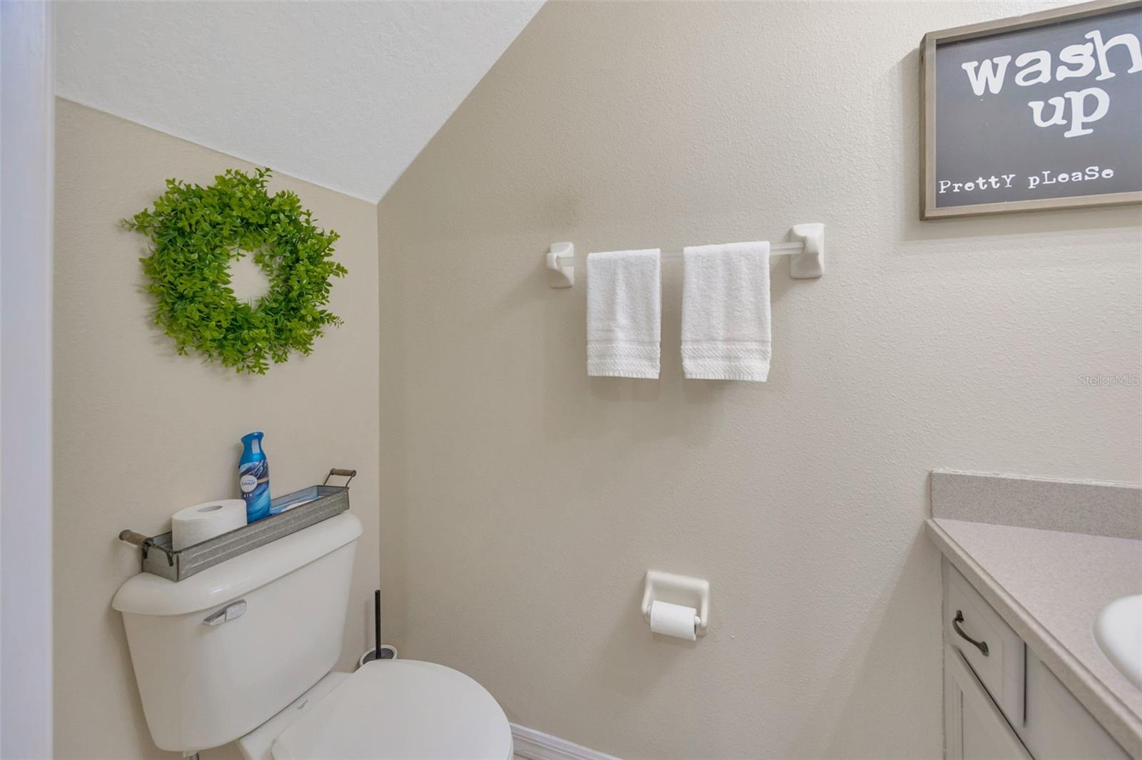 Image 20 of 56 For 1685 Spring Meadow Loop