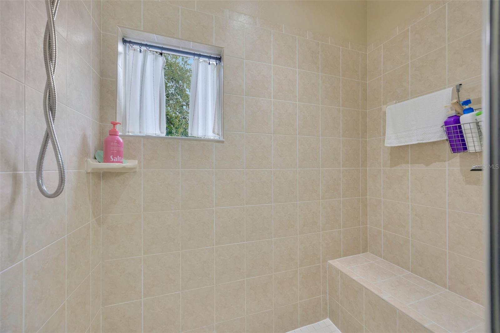 Image 27 of 56 For 1685 Spring Meadow Loop