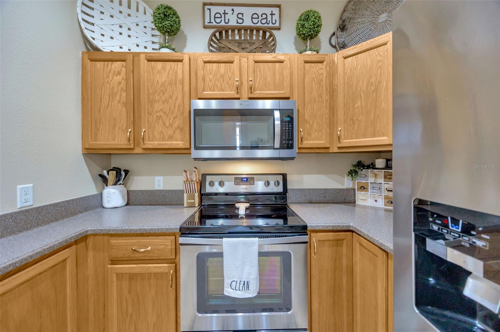 Image 6 of 56 For 1685 Spring Meadow Loop