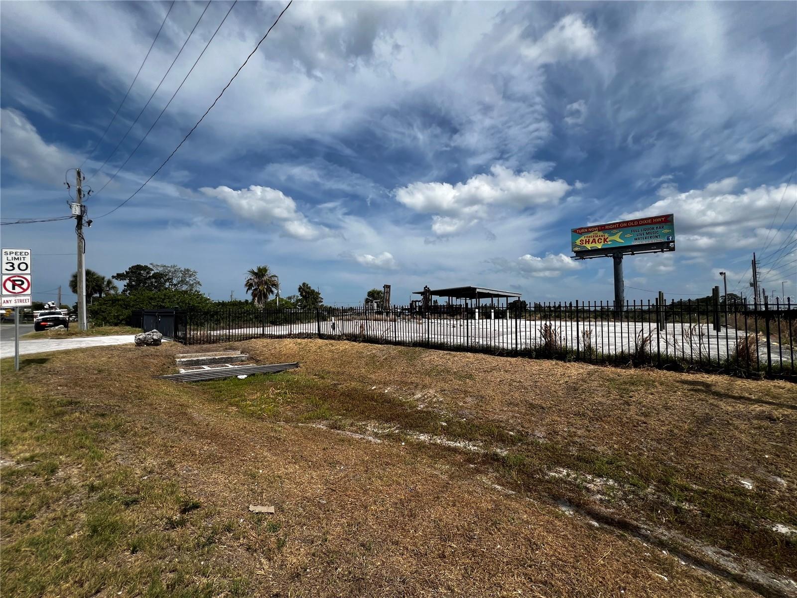 Image 3 of 5 For 6919 Puffin Lane