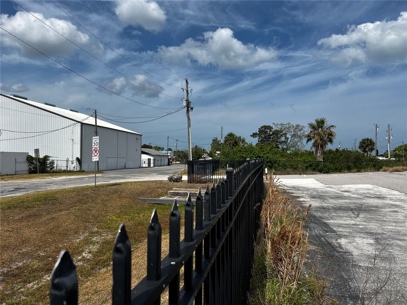 Image 4 of 5 For 6919 Puffin Lane