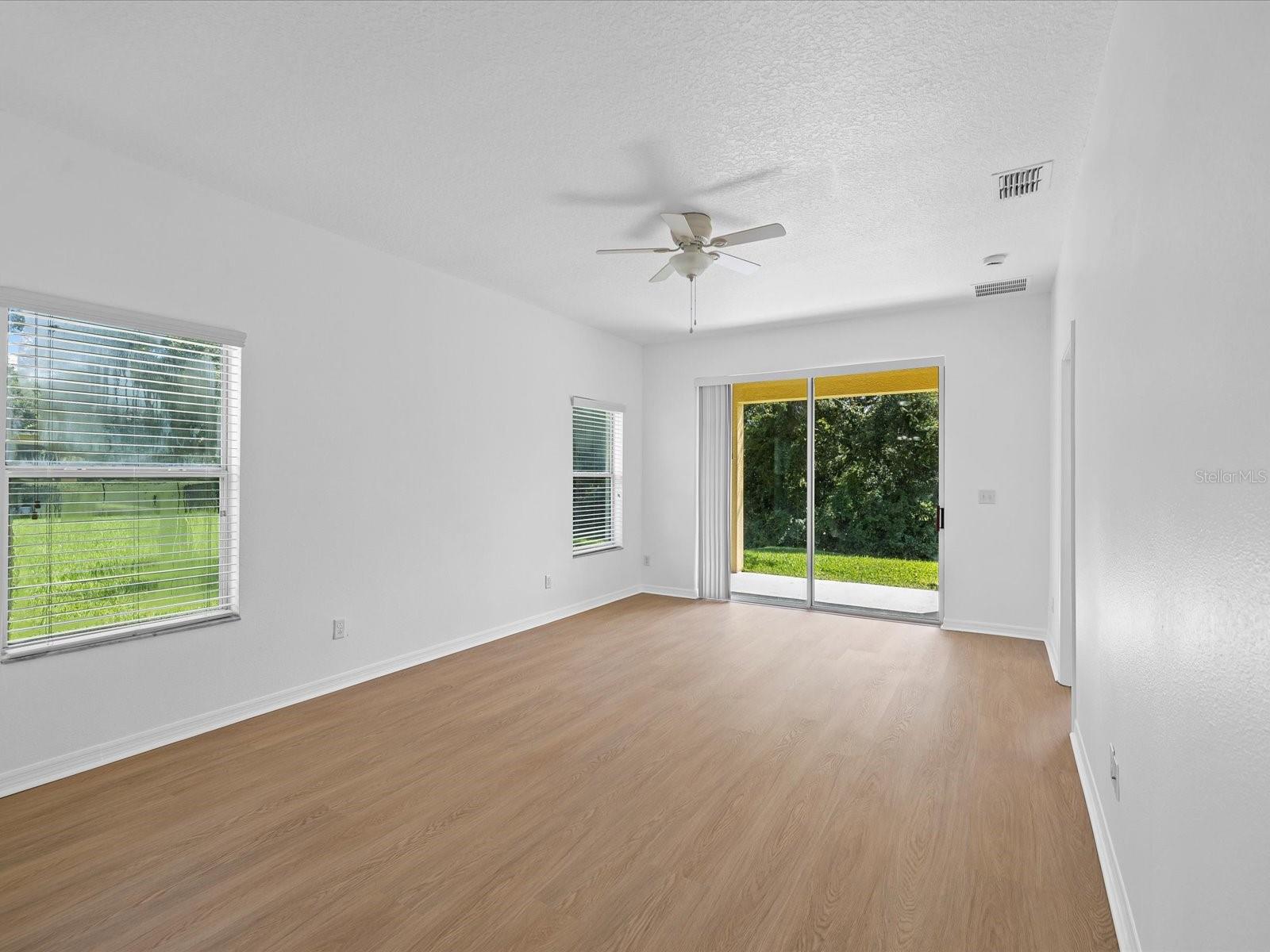 Image 11 of 41 For 37622 Georgina Terrace