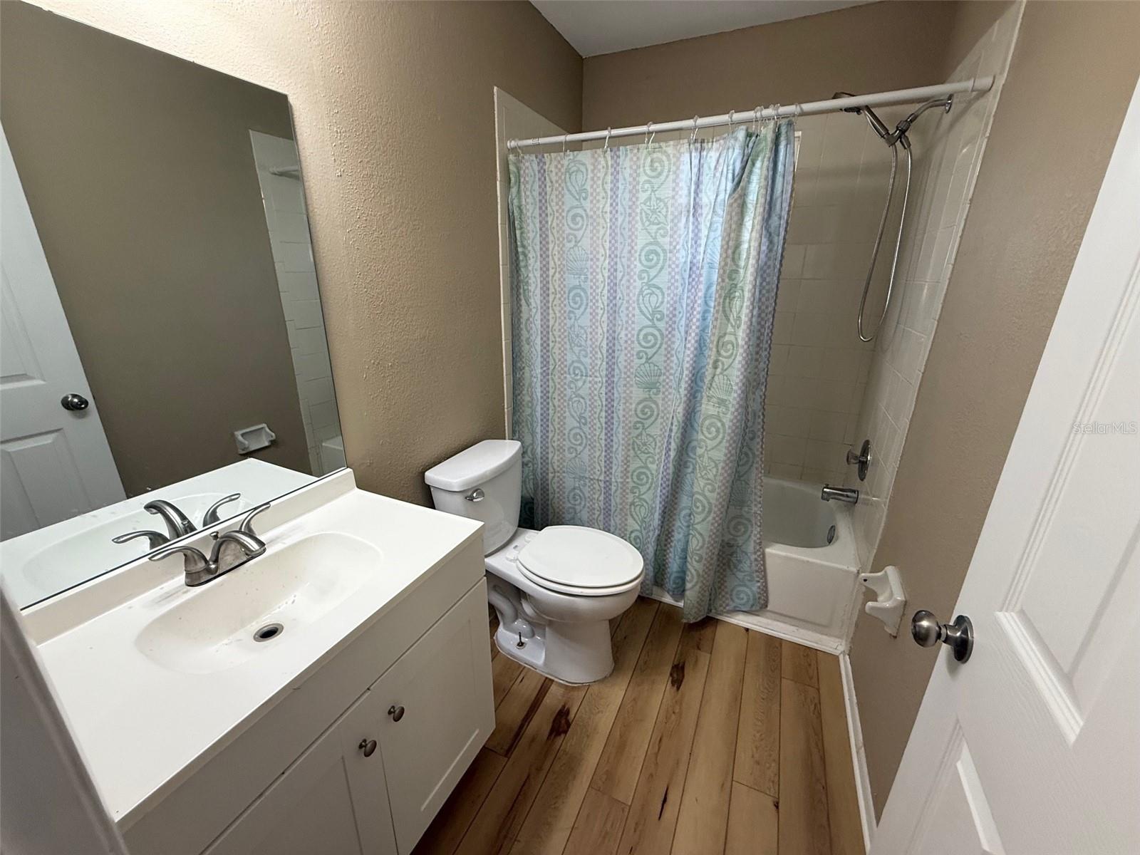 Image 11 of 19 For 208 Wilson Avenue