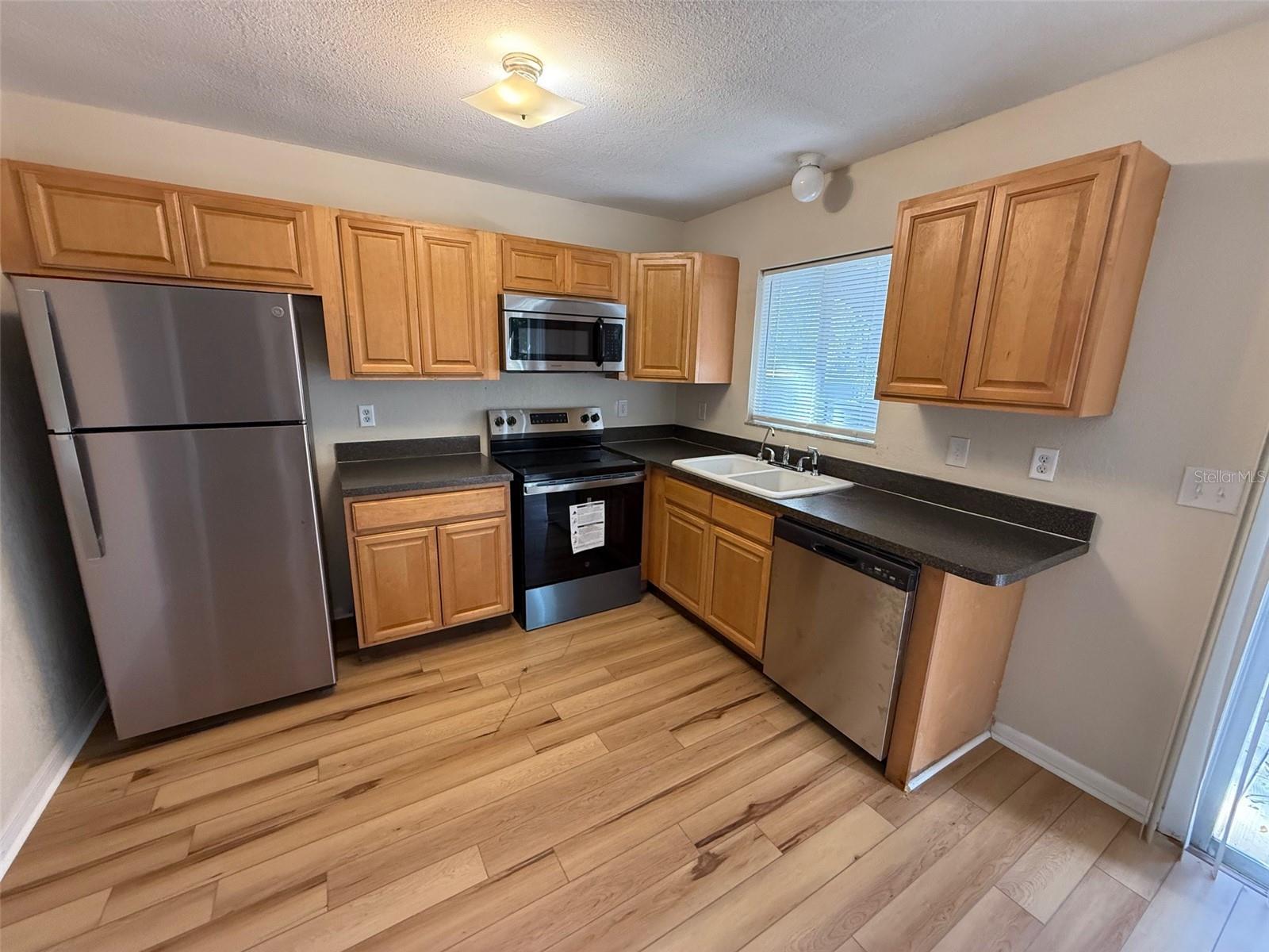 Image 8 of 19 For 208 Wilson Avenue