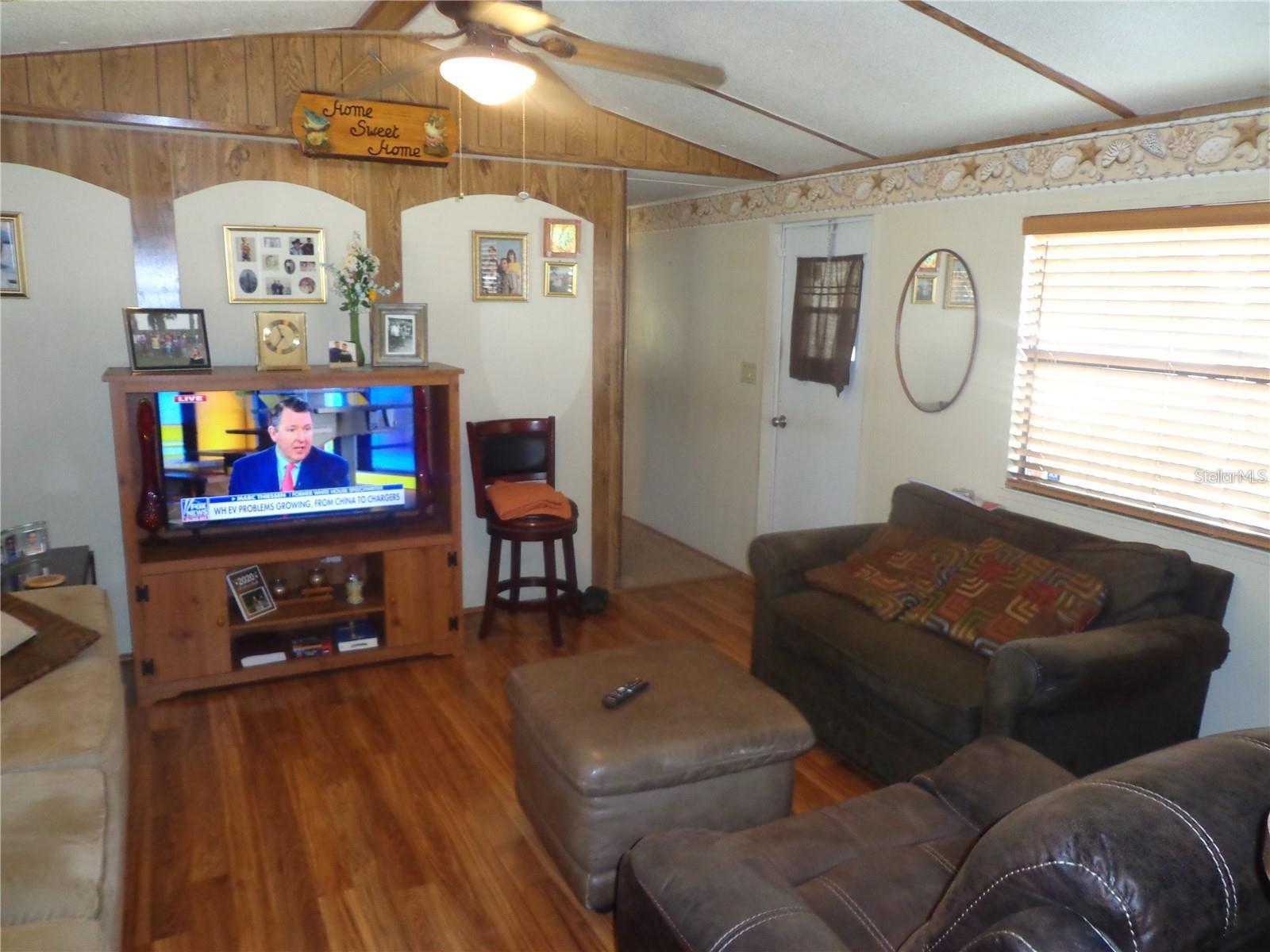 Image 35 of 52 For 17911 Orange Drive