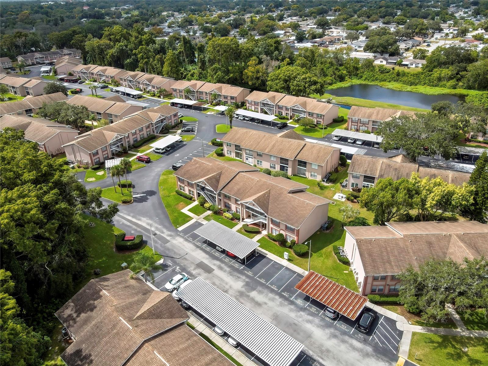 Image 28 of 47 For 4911 Sunnybrook Drive 11