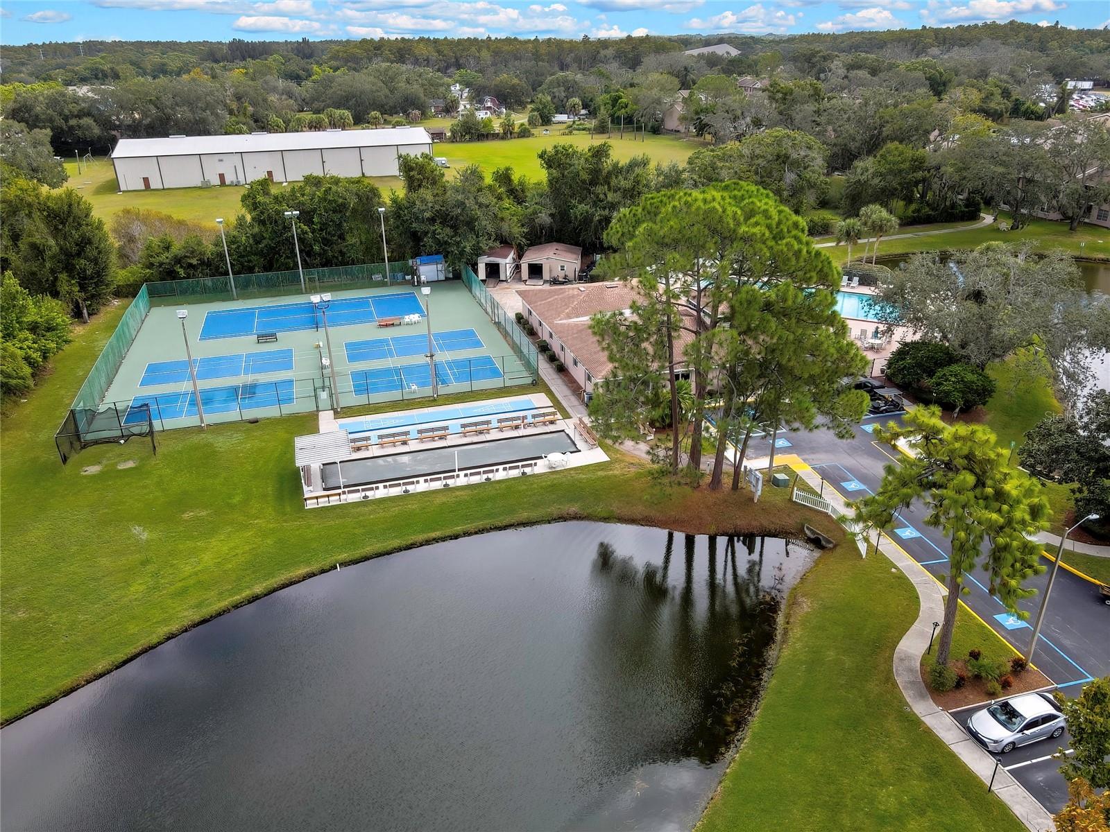 Image 43 of 47 For 4911 Sunnybrook Drive 11