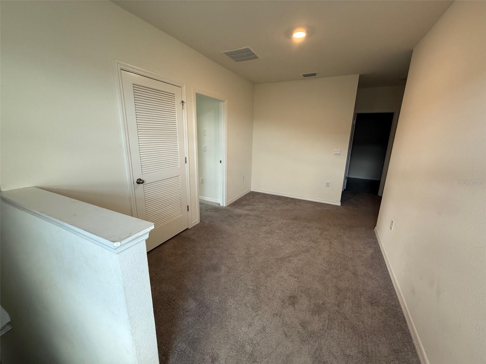 Image 10 of 22 For 17039 Oval Rum Drive