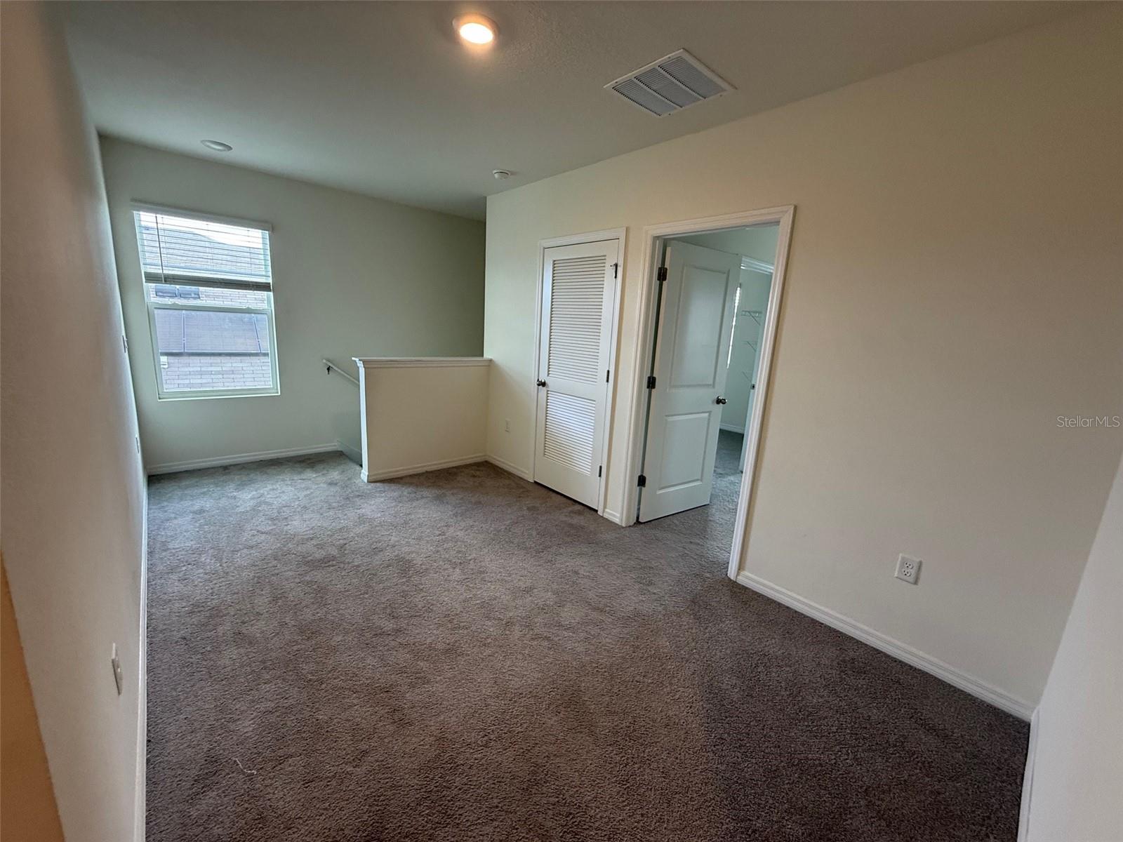 Image 11 of 22 For 17039 Oval Rum Drive