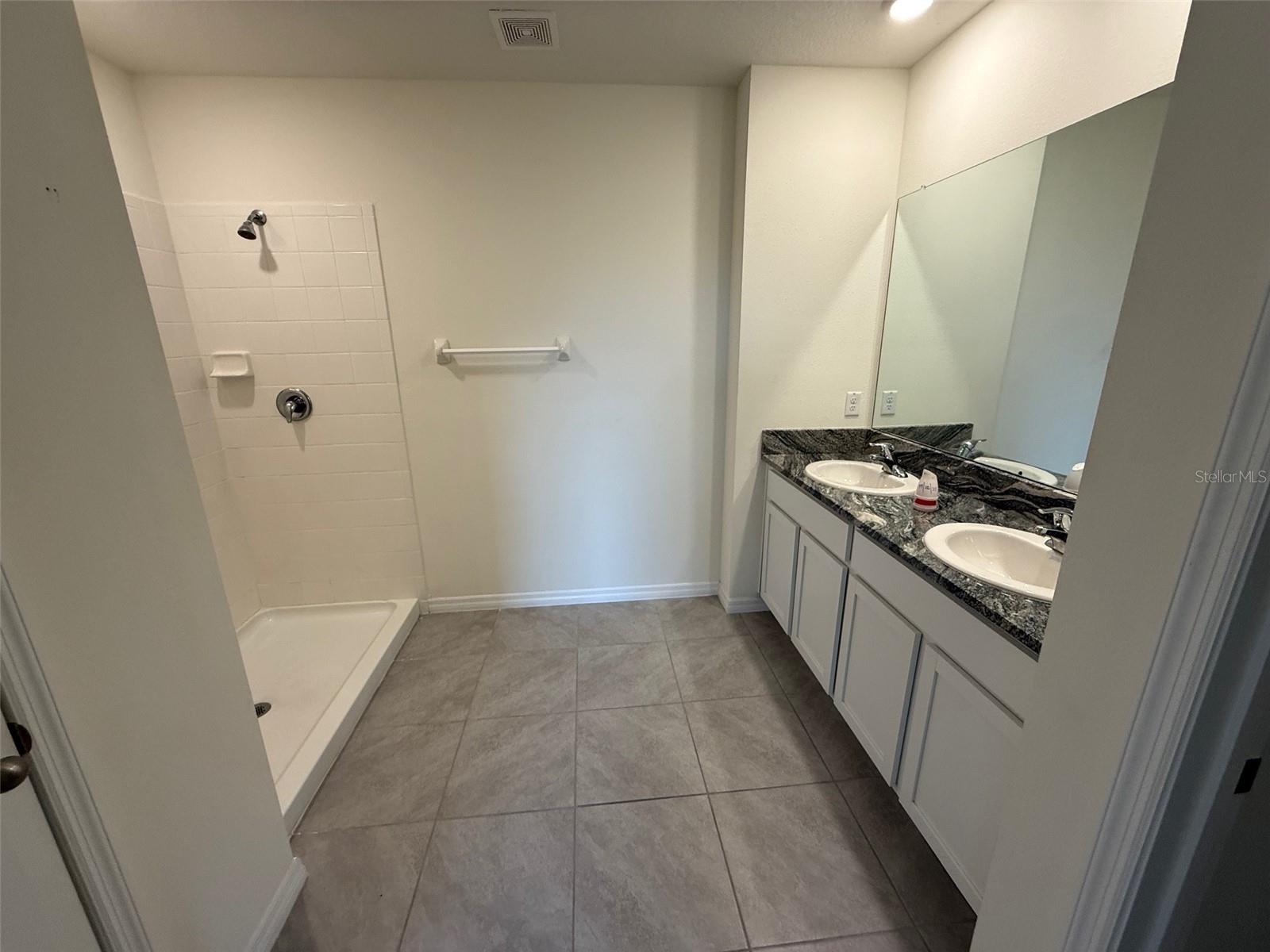 Image 16 of 22 For 17039 Oval Rum Drive