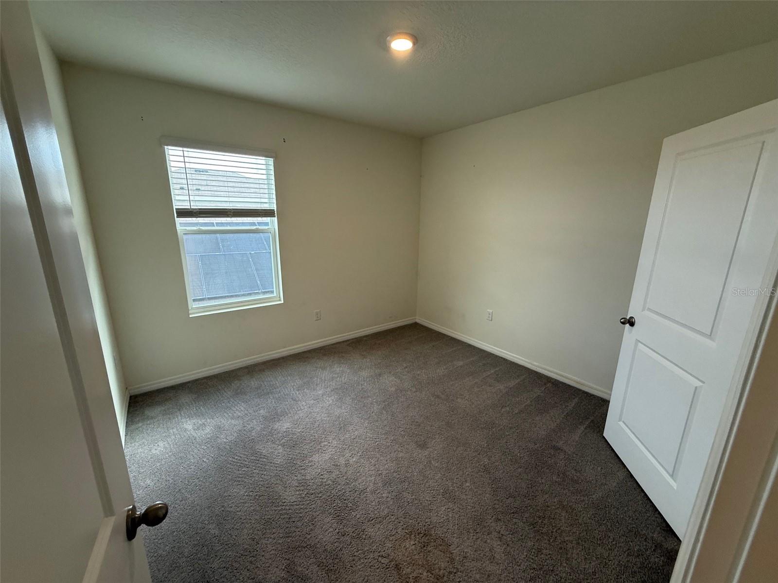 Image 17 of 22 For 17039 Oval Rum Drive