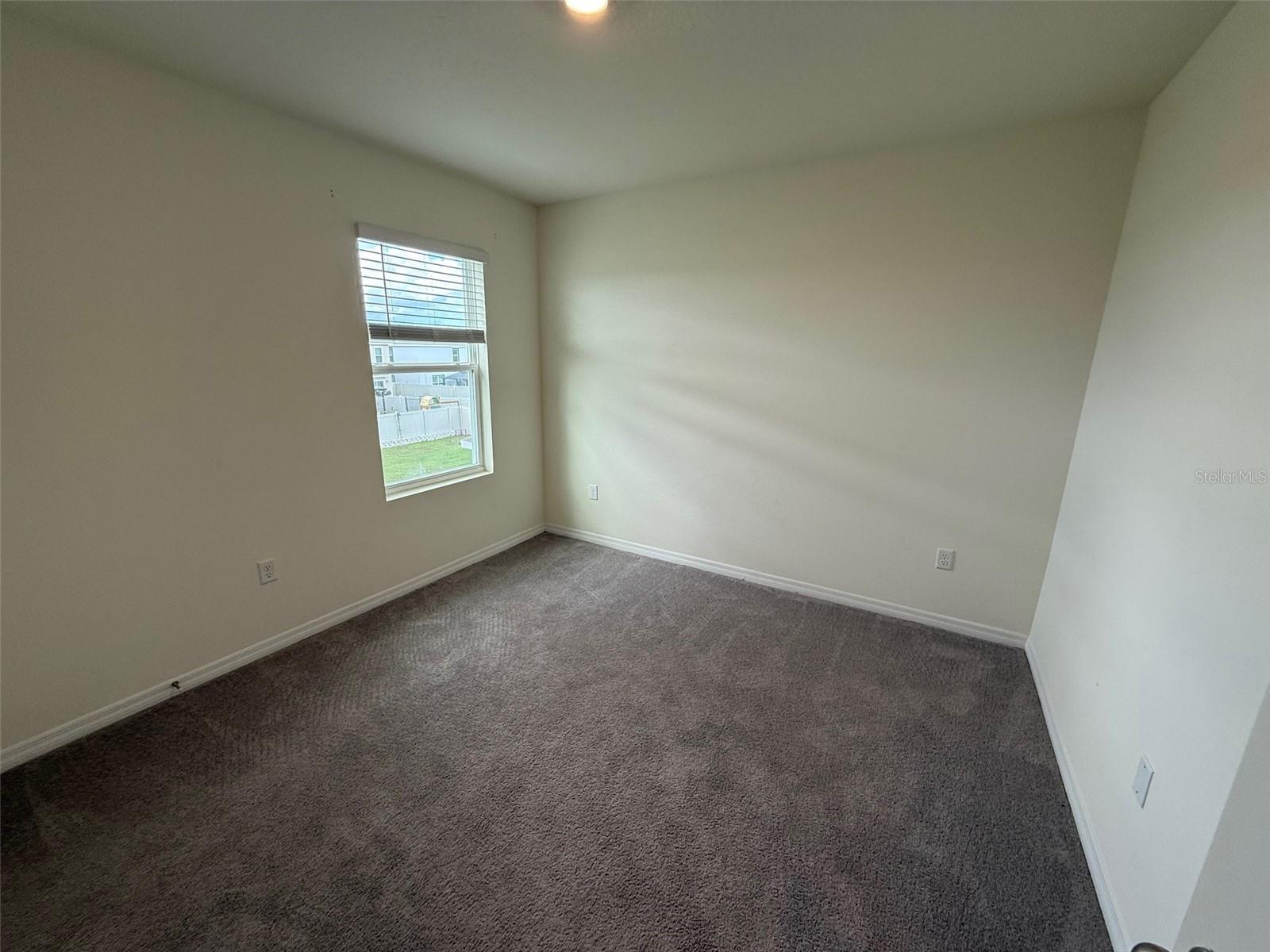 Image 18 of 22 For 17039 Oval Rum Drive