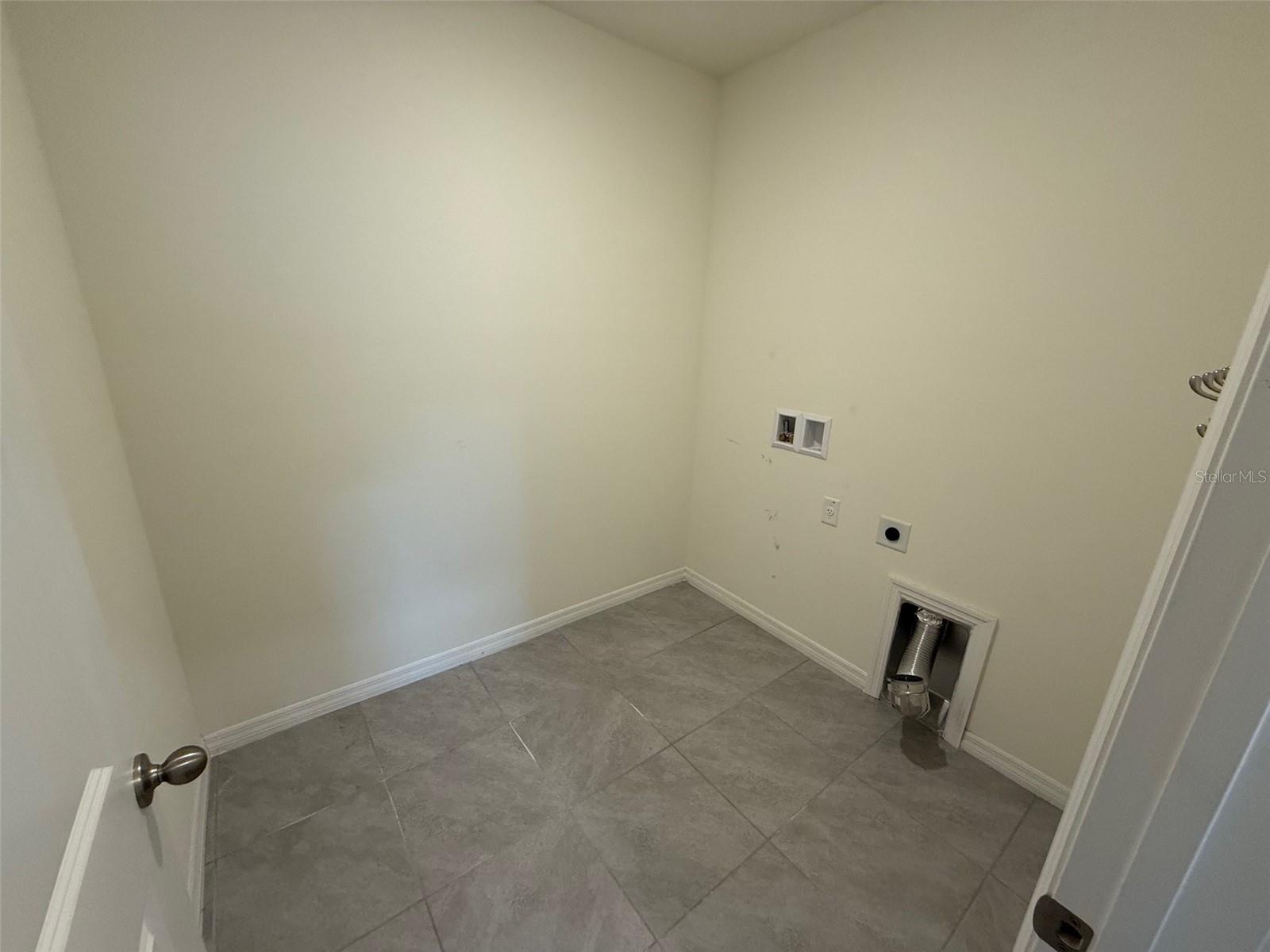 Image 22 of 22 For 17039 Oval Rum Drive