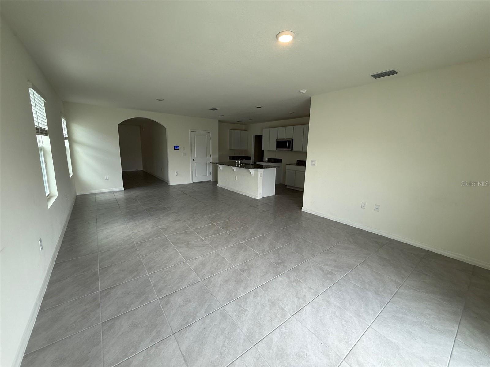 Image 5 of 22 For 17039 Oval Rum Drive