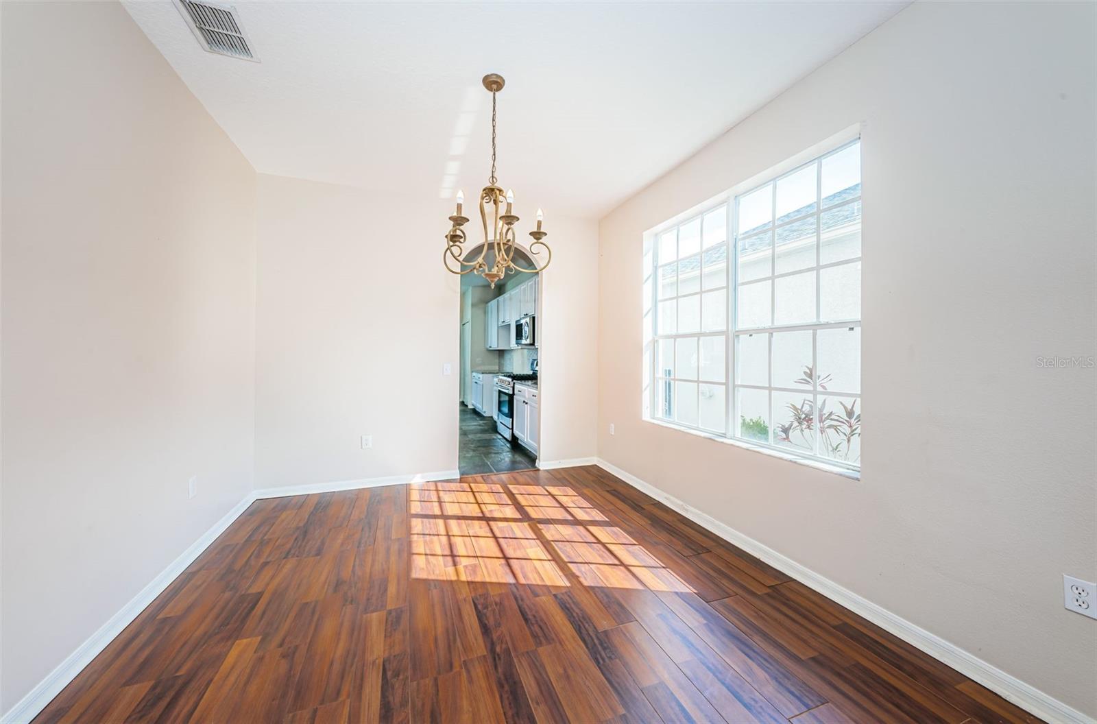 Image 10 of 55 For 8055 Spirit Court